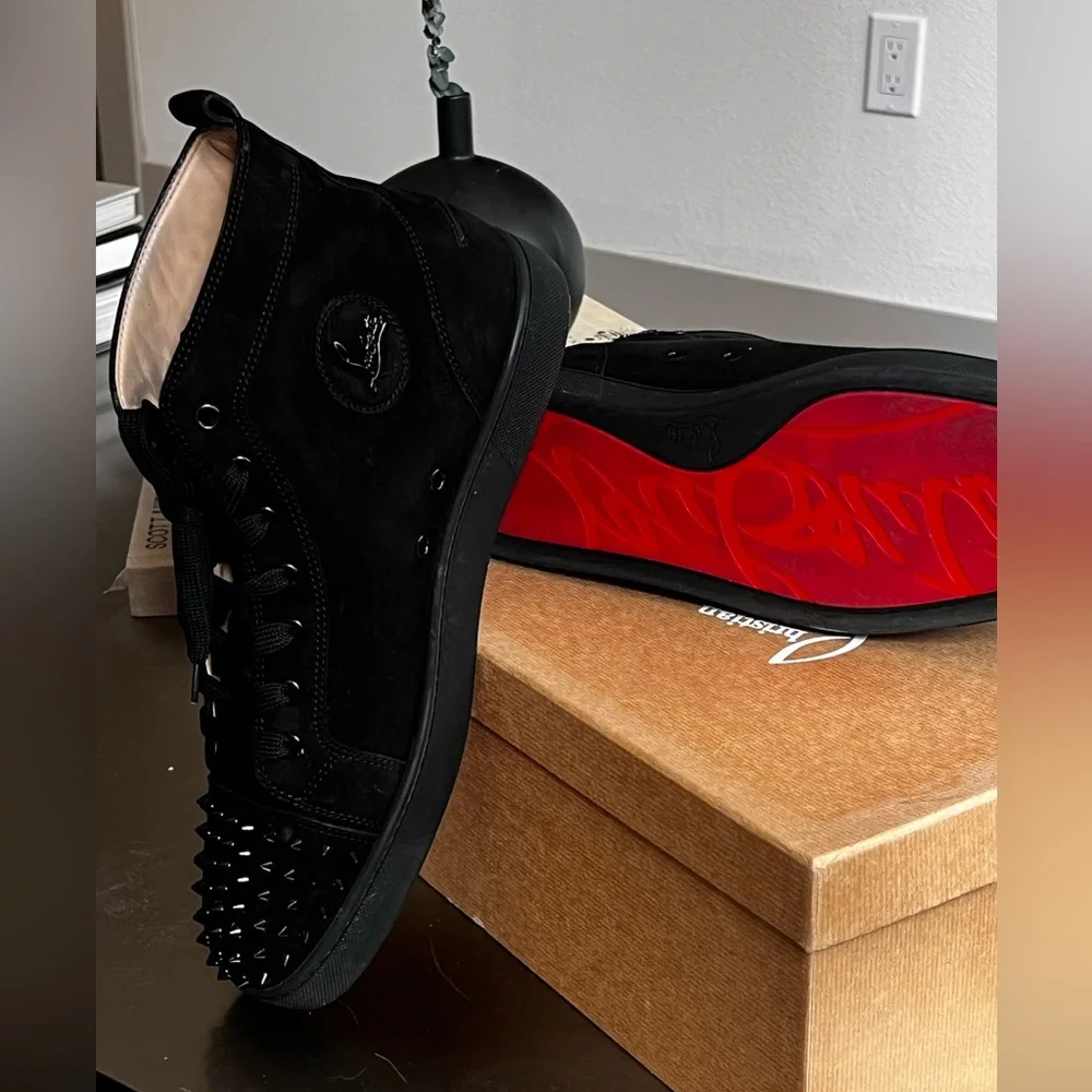 Christian Louboutin Men’s Lou Spikes Flat Suede 45.5